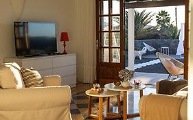 Villa Mo Luxury Heated Pool